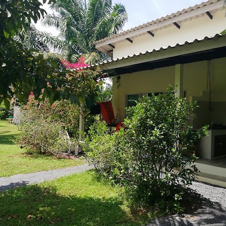 Aathid Garden Khao Lak Villa Bagian luar foto